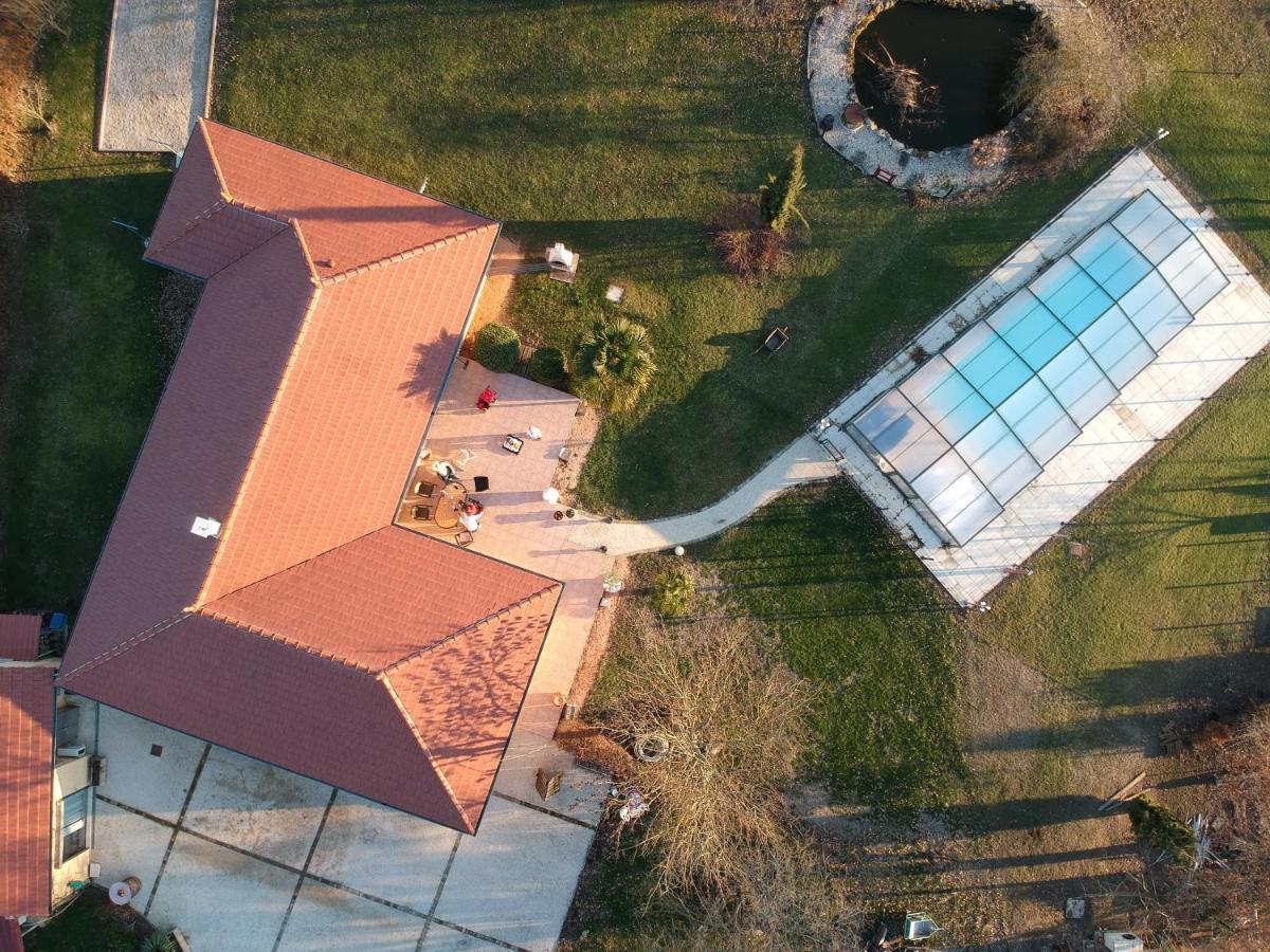 Alaguyauder Le Studio Chatillon-sur-Broue Exterior photo